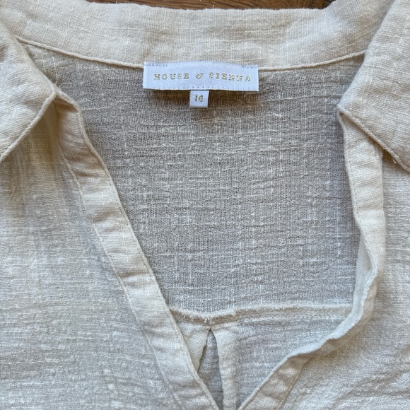 White Linen Button-Up Shirt - Picture 2 of 7